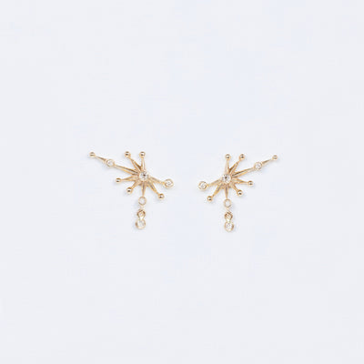 Celine Daoust constellation 14k yellow gold earring with five white diamonds and one dangling diamond constellation stud