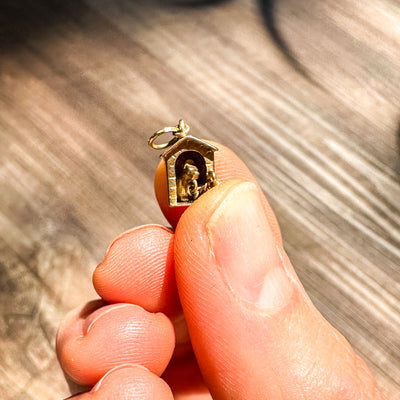 Estate & Vintage 14k gold charm dog lover doghouse