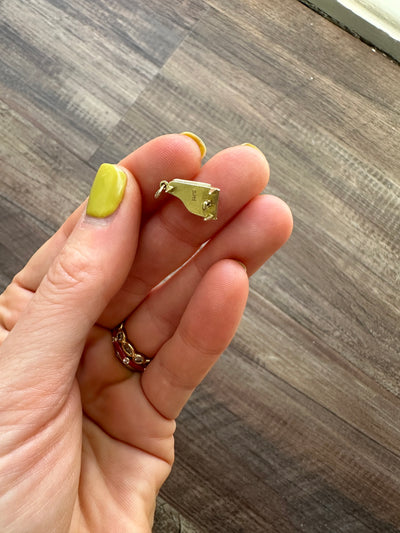 Estate & Vintage 14k yellow gold grand piano charm with black and white enamel keys. Opens up to reveal an enameled red heart