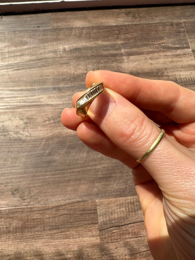 Vintage & Estate 18k yellow gold white diamond baguette twisted pinky ring, size 5