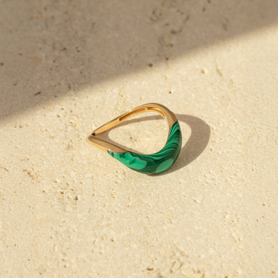 L'Atelier Nawbar 18k yellow gold and carved malachite curved stacking band