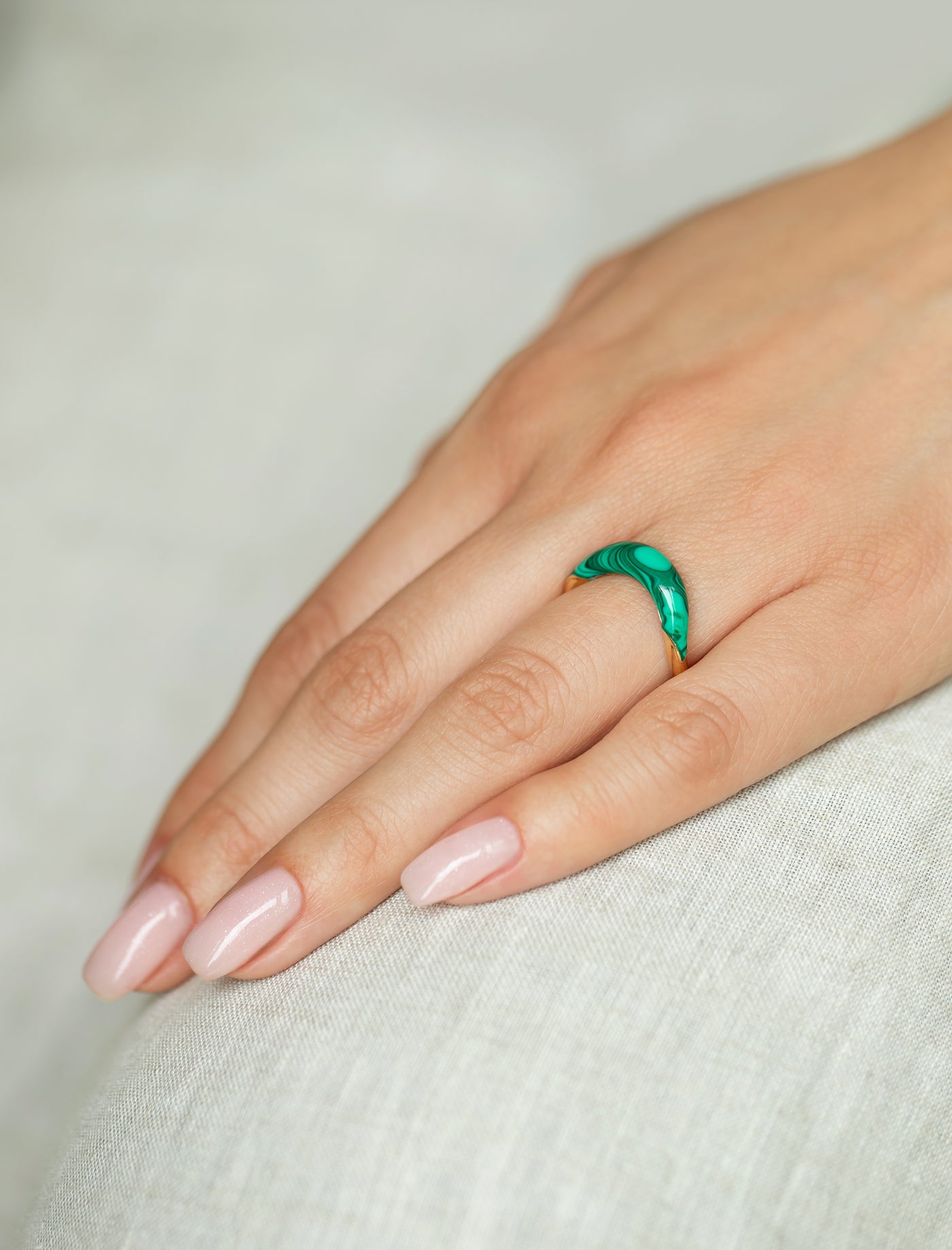 L'Atelier Nawbar 18k yellow gold and carved malachite curved stacking band