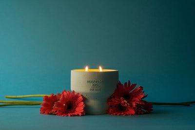 Reisfields Mint No. 1  Candle in cement vessel