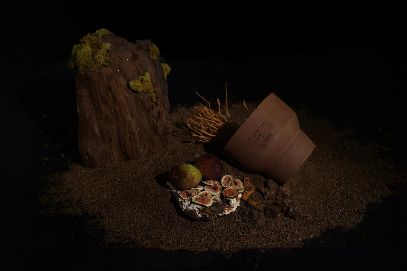 Reisfields Terra No. 8 Candle in cement vessel