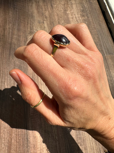 VINTAGE 14K Yellow Gold Star Garnet Ring