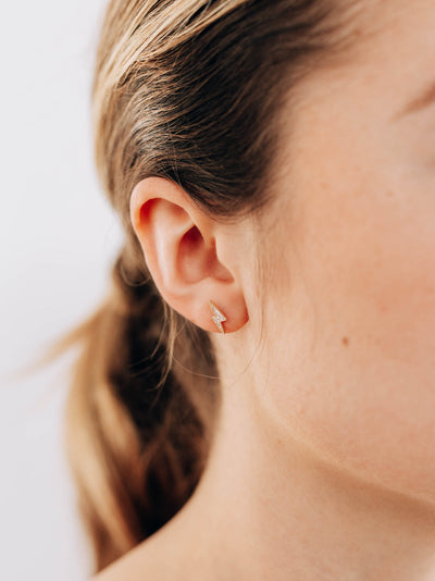 14k yellow gold diamond stud earrings lightning bolt