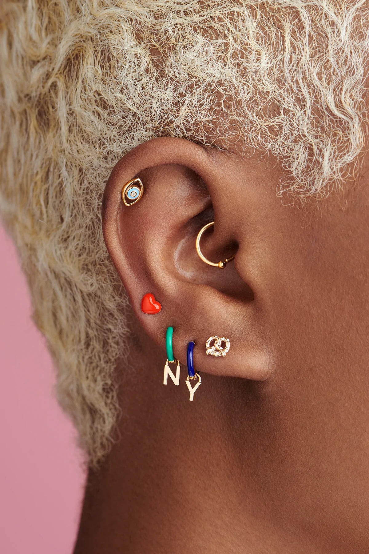 14k yellow gold stud earring enamel heart